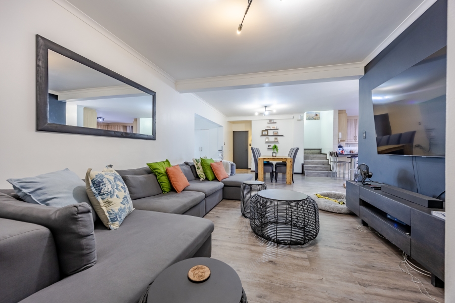4 Bedroom Property for Sale in Milnerton Ridge Western Cape
